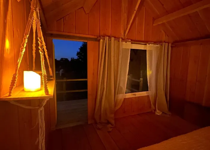 Le Refuge En Bois Nuit Insolite En Pleine Nature אוהל מפואר *